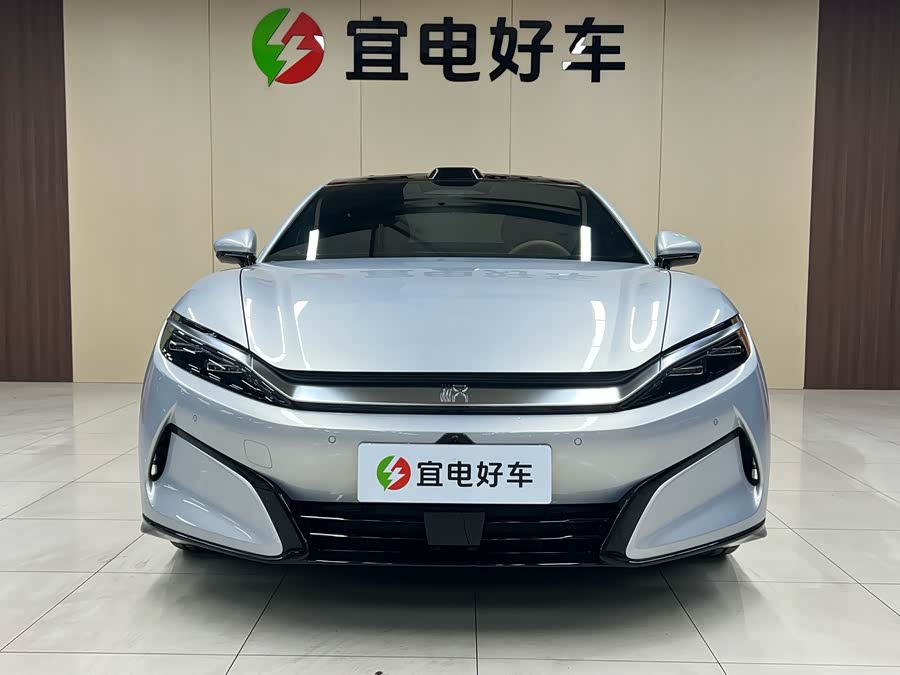 BYD HanL 2025 #3 BYD HanL 2025 car image #3