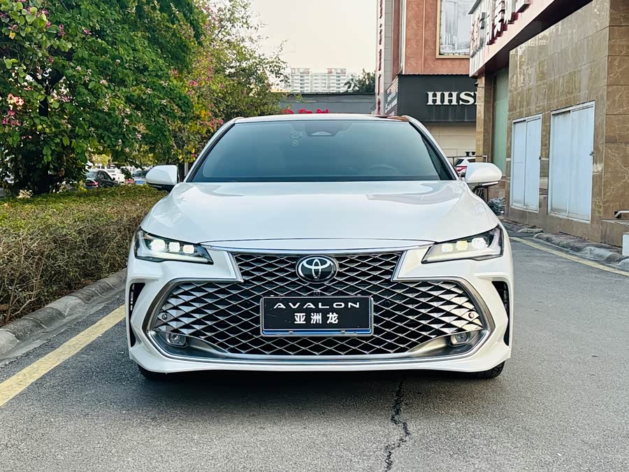 Toyota Avalon 2025 car image #3