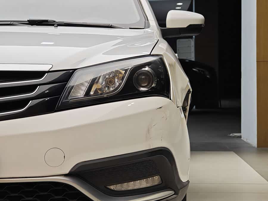 GEELY Emgrand 2015 car image #3