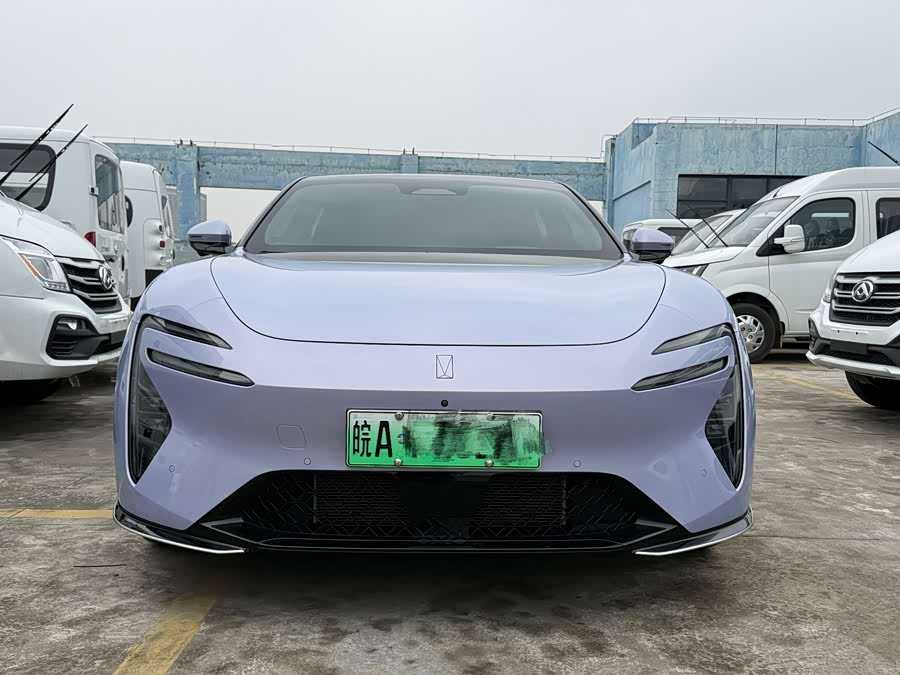 Avatr 06 2025 car image #3