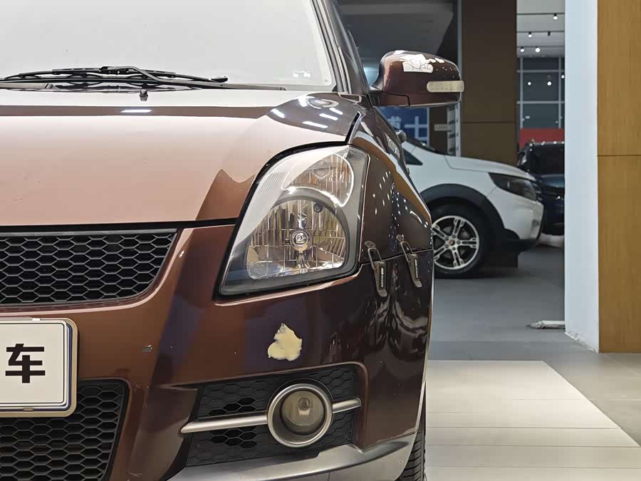 Suzuki Swift 2015 car image #3