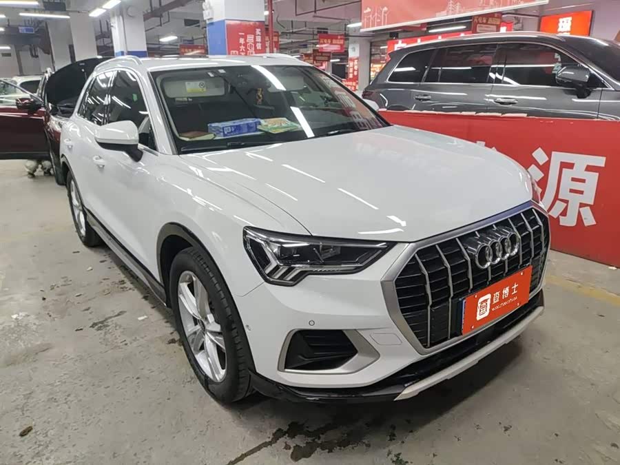 Audi Q3 2021 car image #3