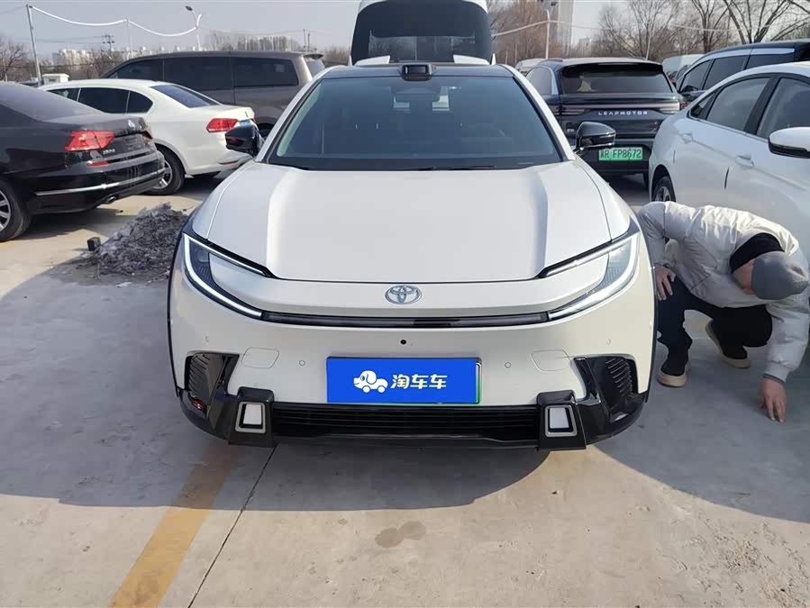 Toyota bZ5 2025 car image #3