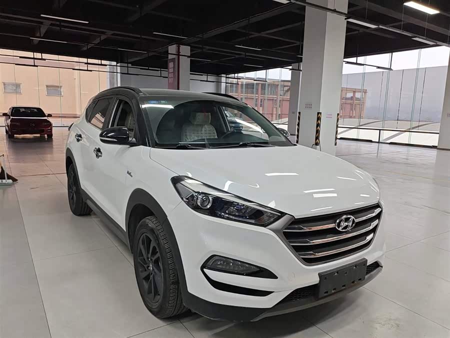 Hyundai Tucson 2017 car image #3