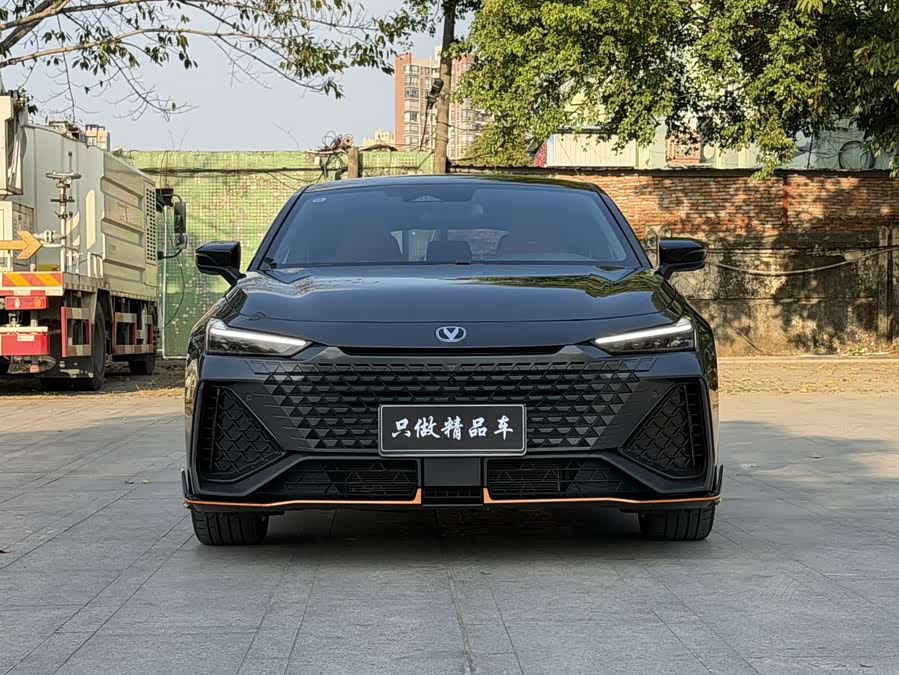 Changan UNI-V 2023 car image #3