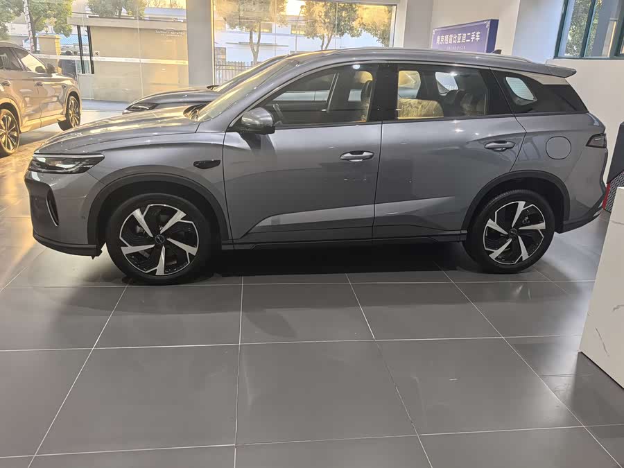 BYD Sea Lion 05 DM-i 2025 car image #3