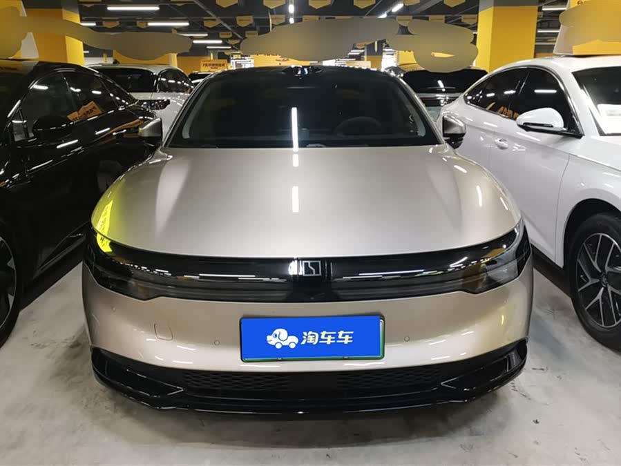 极氪 极氪007 2023 汽车图片 #3