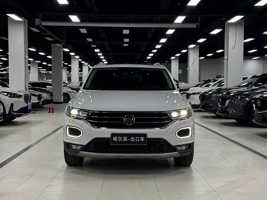 Volkswagen T-Roc 2022 car image #3