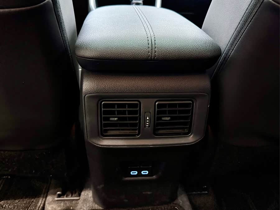 Toyota RAV4 2022 car image #3