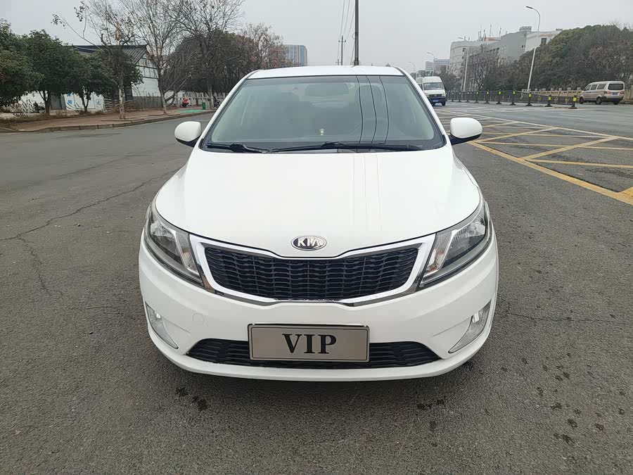 起亚 起亚K2 2013 汽车图片 #3