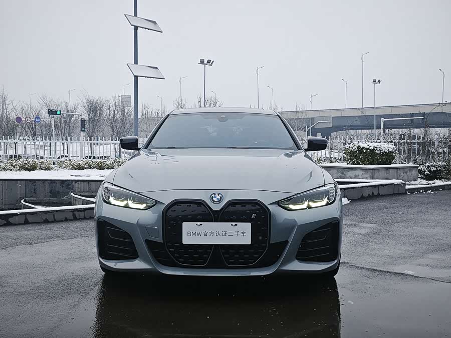 BMW i4 2023 image de voiture #3