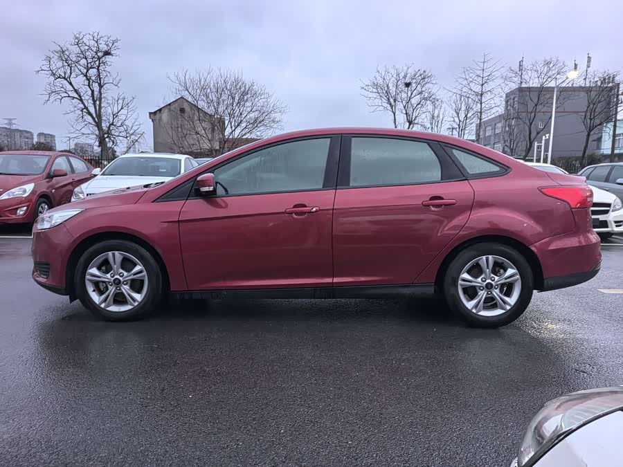Ford Focus 2018 car image #3