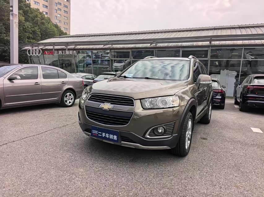 Chevrolet Captiva 2016 car image #3