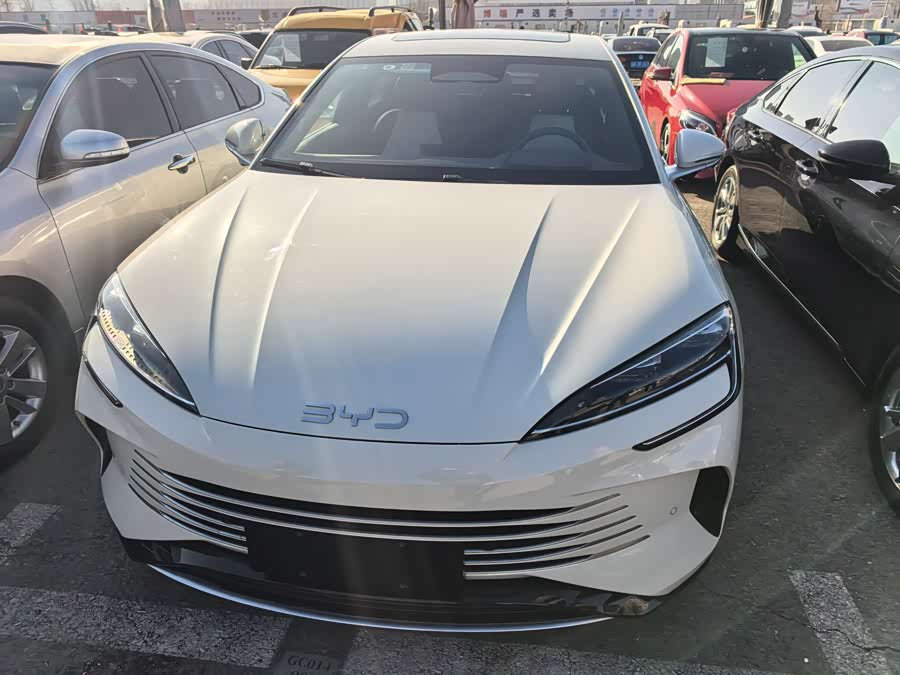 BYD Seal 07 DM-i 2025 car image #3