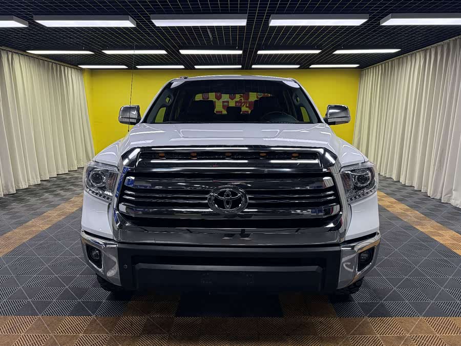 Toyota Tundra 2018 immagine di auto #3