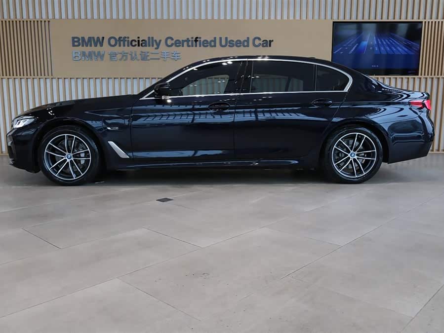 BMW 5 Series New Energy 2024 car image #3