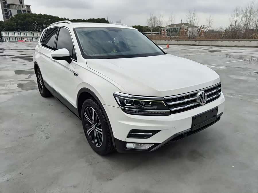 Volkswagen Tiguan L 2017 car image #3