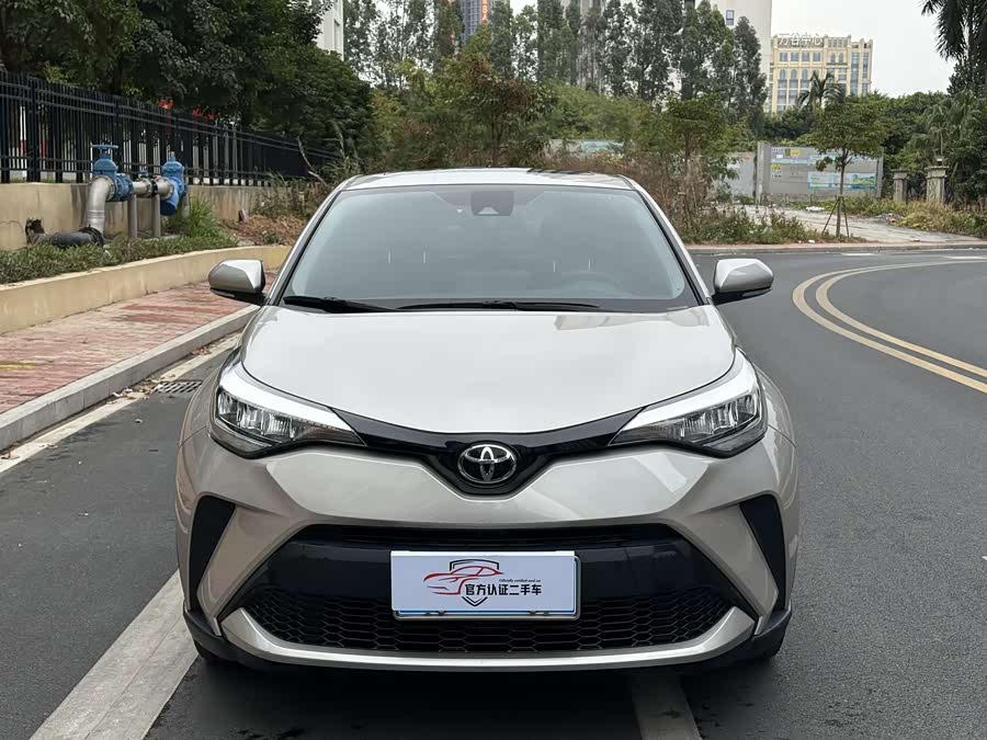 Toyota C-HR 2021 car image #3