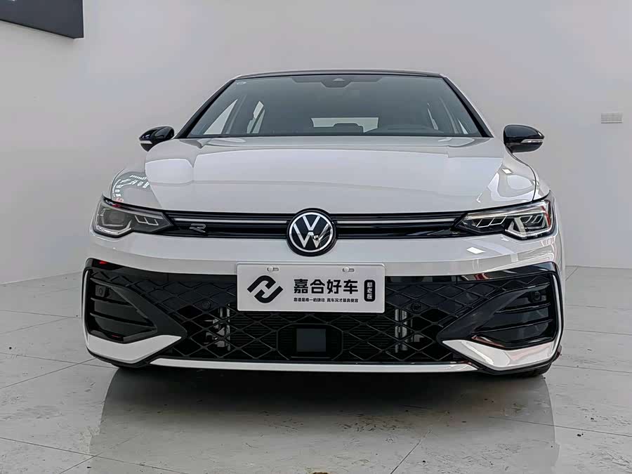 Volkswagen Golf 2025 car image #3