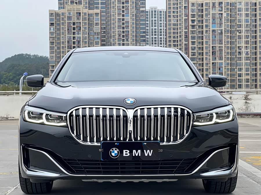 BMW 7 Series 2020 car image #3