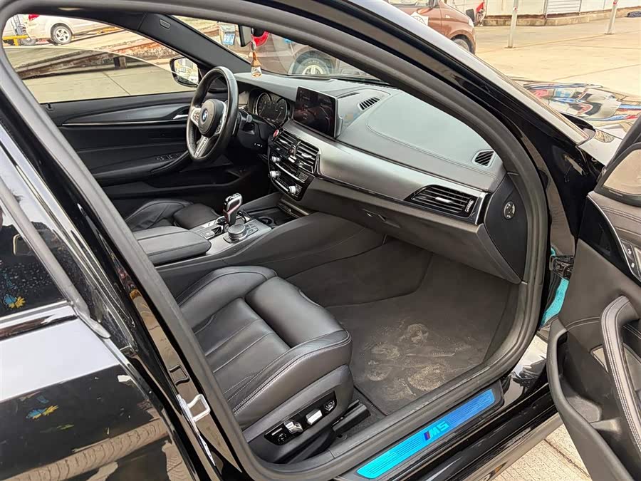 BMW M5 2019 #3 BMW M5 2019 صورة سيارة #3