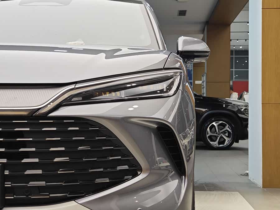 BYD SongL DM-i 2025 #3 BYD SongL DM-i 2025 car image #3