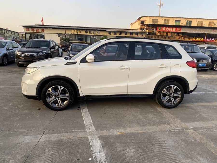 Suzuki Vitara 2018 صورة سيارة #3