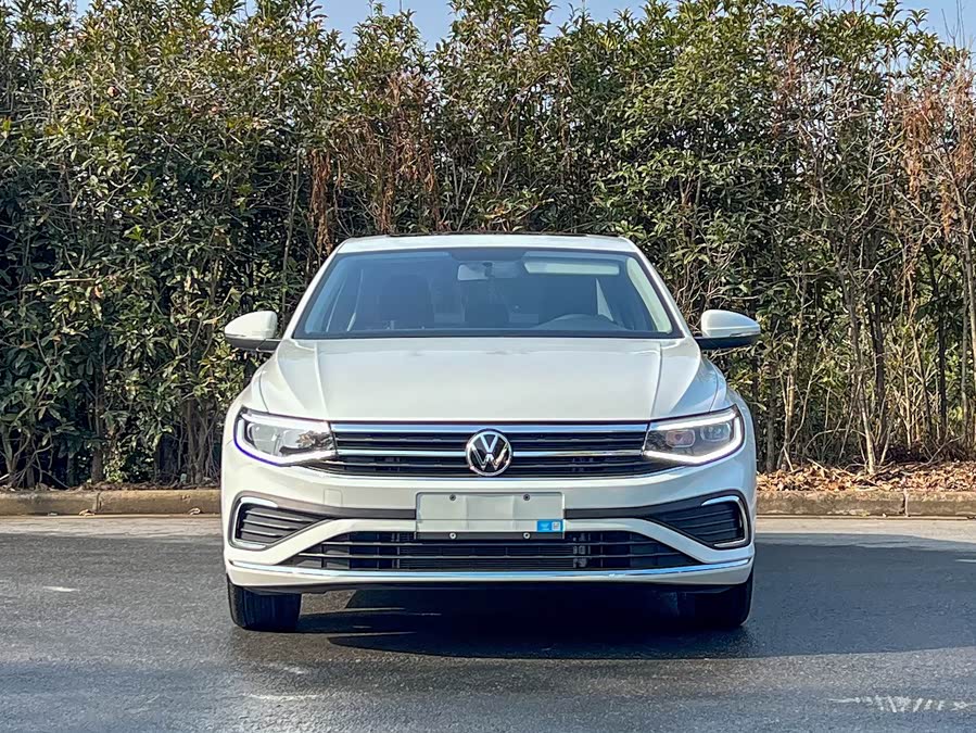 Volkswagen Bora 2025 immagine di auto #3