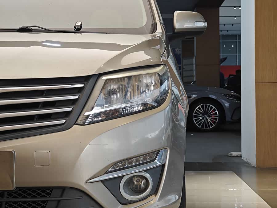 Forthing S500 2016 car image #3