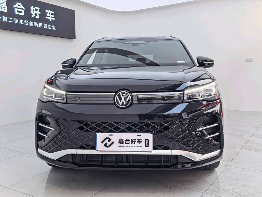 Volkswagen Tiguan L 2024 car image #3