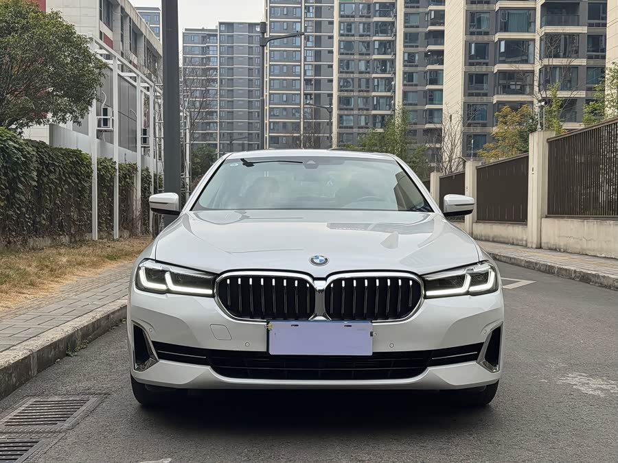 BMW 5 Series 2023 #3 BMW 5 Series 2023 car image #3