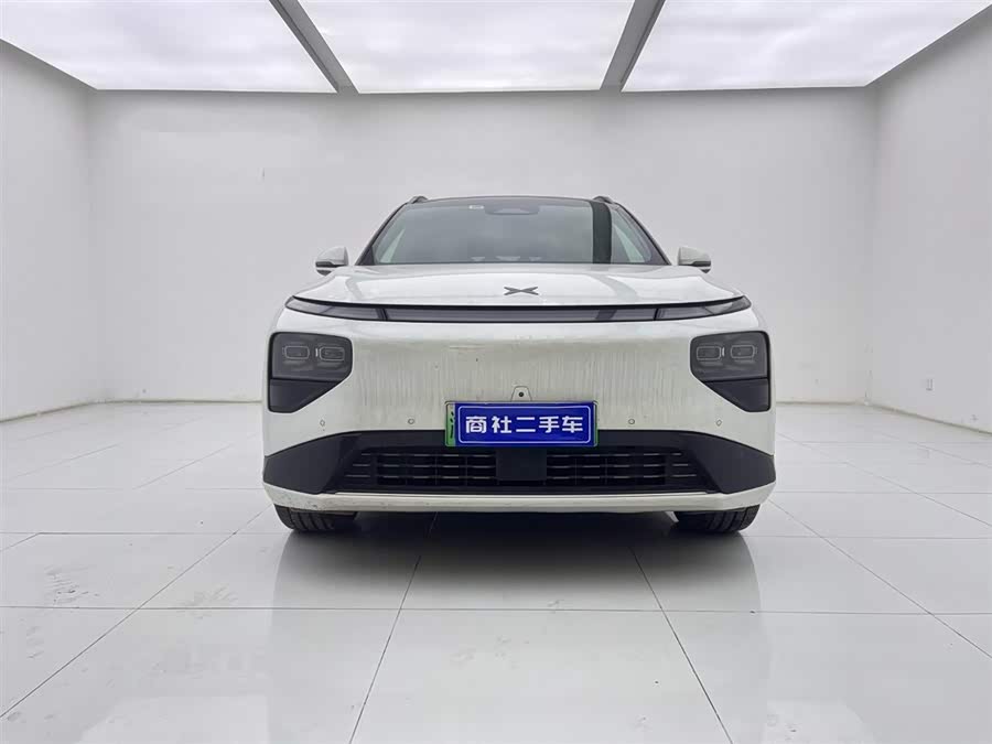 Xpeng G9 2025 صورة سيارة #3