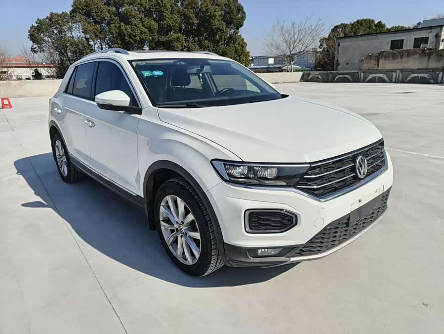 Volkswagen T-Roc 2019 car image #3