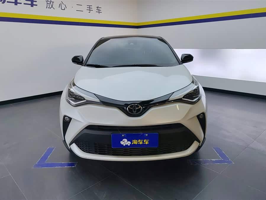 Toyota C-HR 2022 immagine di auto #3
