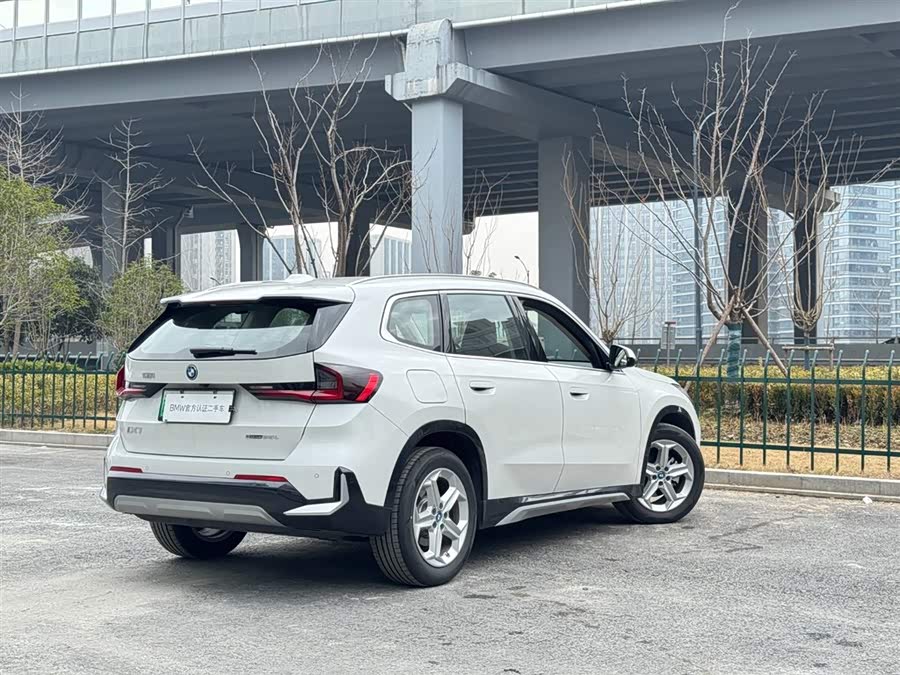 BMW iX1 2025 imagem de carro #3