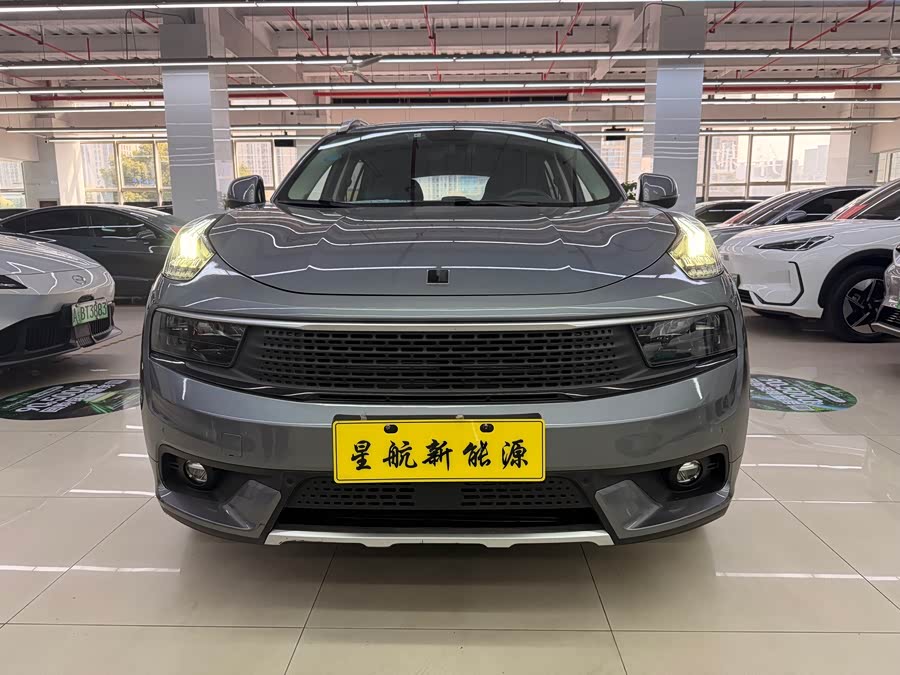 Lynk & Co 01 EM-P 2018 car image #3