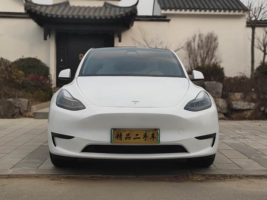 Tesla Model Y 2024 car image #3