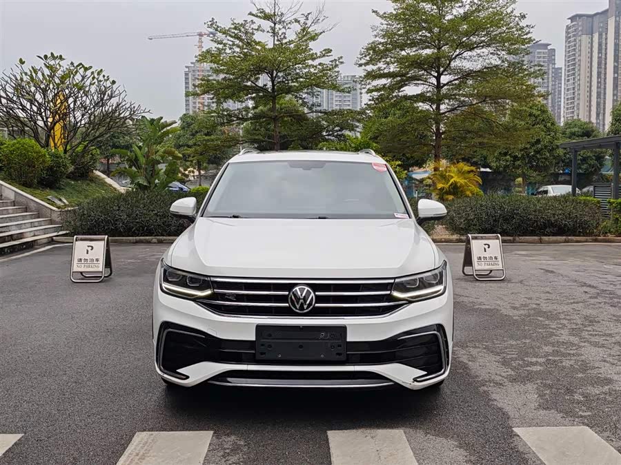 Volkswagen Tiguan L 2021 car image #3