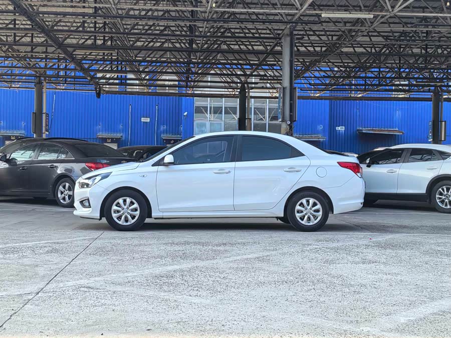 Hyundai Reina 2018 #3 Hyundai Reina 2018 car image #3