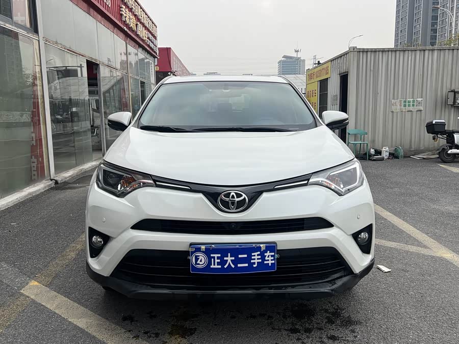 Toyota RAV4 2019 #3 Toyota RAV4 2019 car image #3