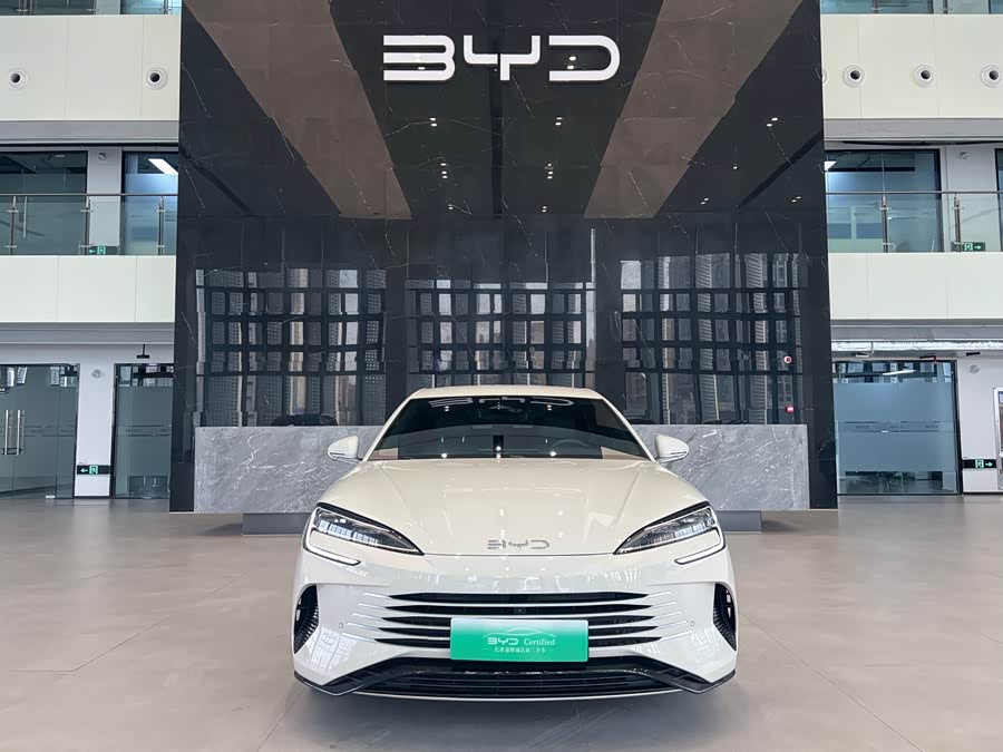 BYD Seal 07 DM-i 2024 #3 BYD Seal 07 DM-i 2024 car image #3