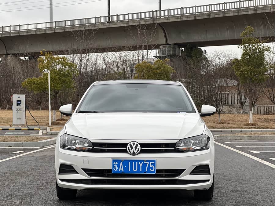 Volkswagen Polo 2020 car image #3