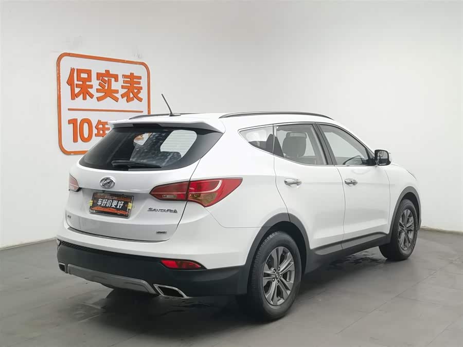 Hyundai Santa Fe 2014 car image #3