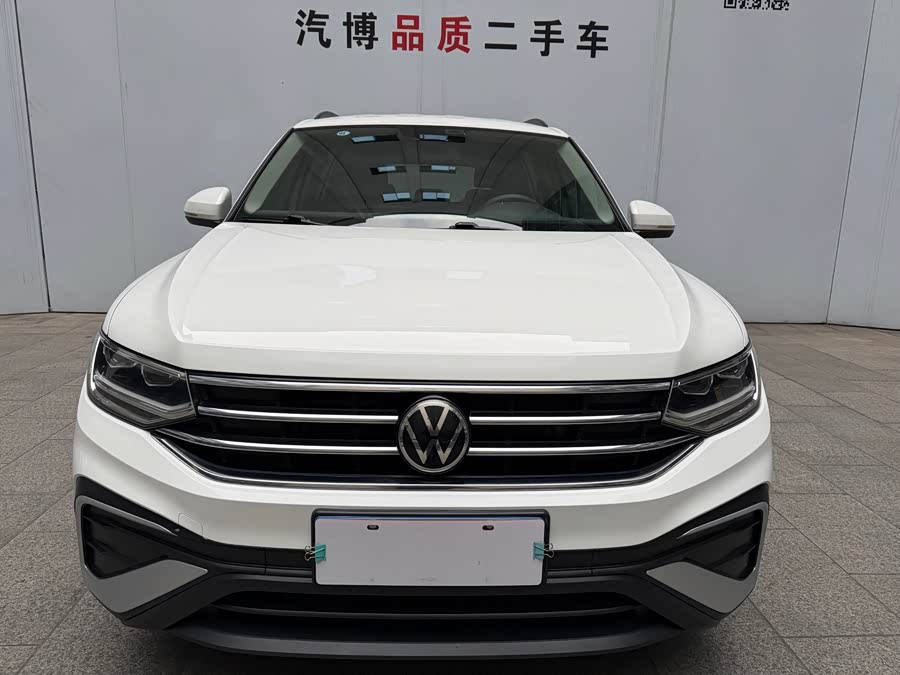 Volkswagen Tiguan L 2022 #3 Volkswagen Tiguan L 2022 car image #3