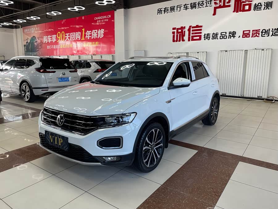 Volkswagen T-Roc 2021 car image #3