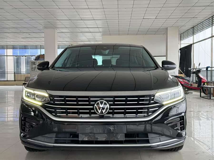 Volkswagen Passat 2021 immagine di auto #3