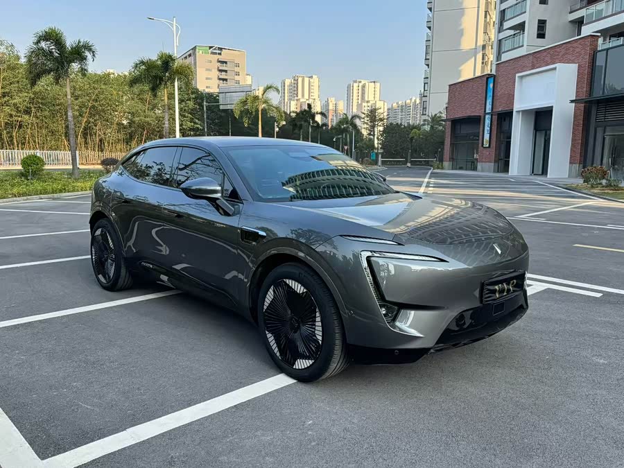 Avatr 11 2023 #3 Avatr 11 2023 car image #3