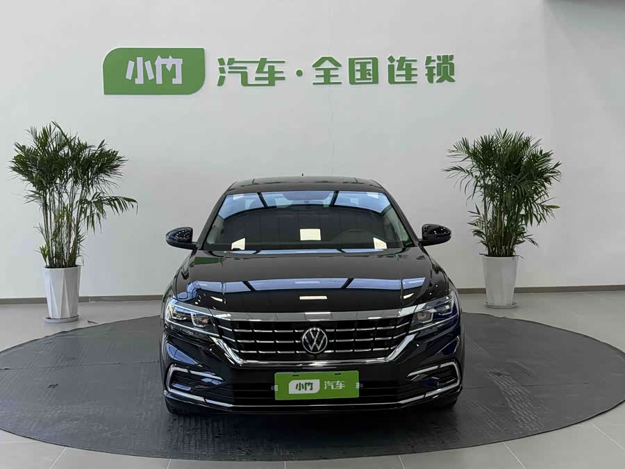 Volkswagen Passat 2021 car image #3