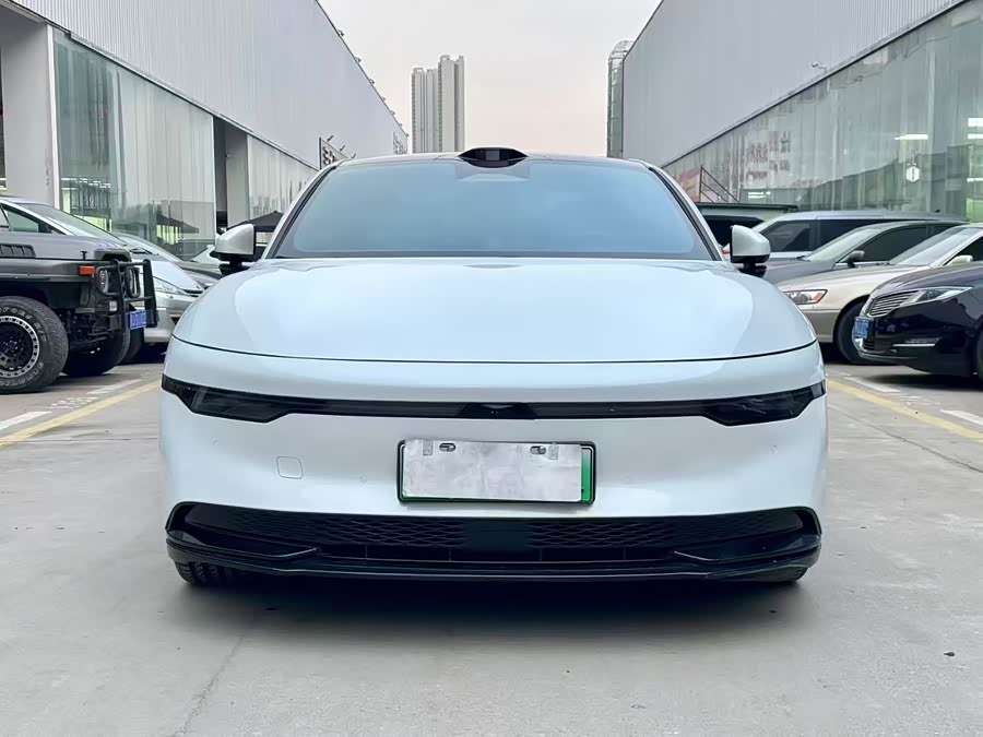 极氪 极氪007 2024 汽车图片 #3