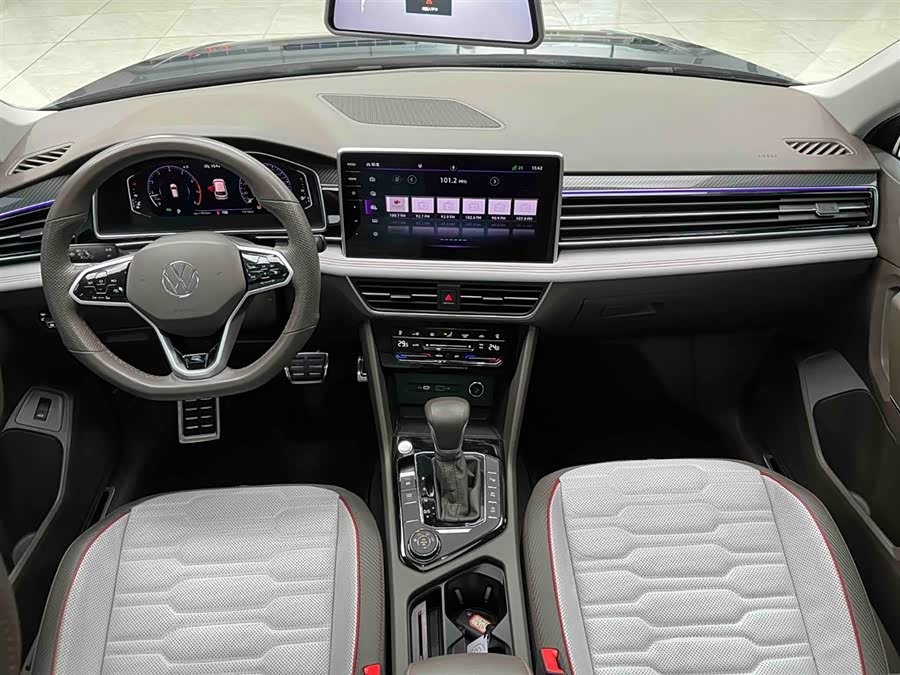 Volkswagen Tiguan L 2021 #3 Volkswagen Tiguan L 2021 car image #3